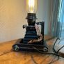 Vintage camera table lamp Image 5