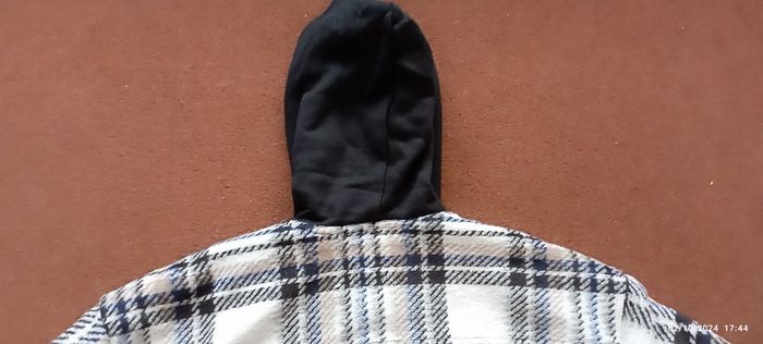 Checkered zip-up jacket with hood