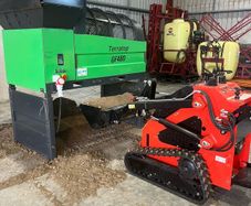 Skid steer loader / pedestrian loader