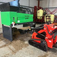 Skid steer loader / pedestrian loader
