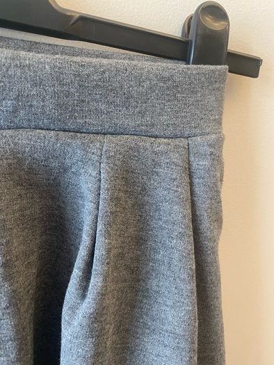 Lily & Dan grey skirt (new) age 9-10