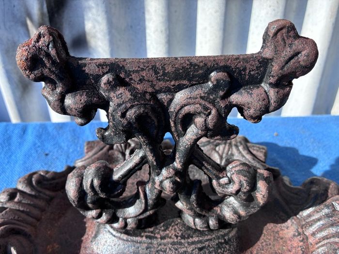 Vintage metal foot scraper