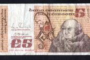 1989 Ireland IR5 Johannes Scotus Erigena Banknote Series B. Note issued 29/09/23. Serial number JJF65736