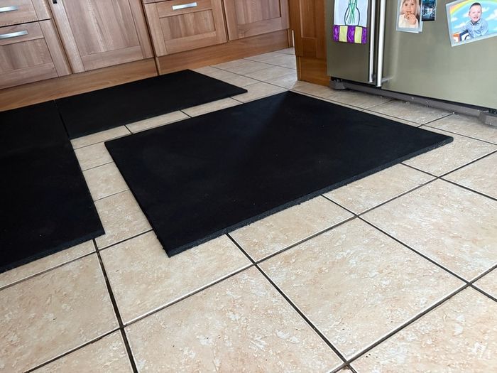 11 X Heavy Duty 20mm Thick, 1m X 1m Rubber Mats