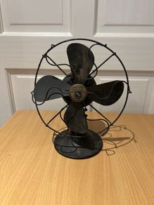 Antique USA 1931 GRAYBAR  8-inch Electric desk Fan