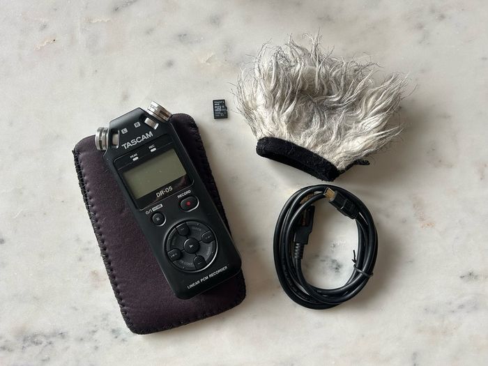 Tascam DR-05 Recorder Bundle