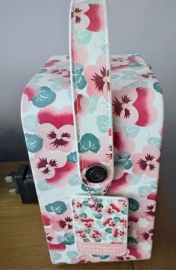 VQ Retro Mini Radio and Bluetooth Speaker Emma Bridgewater