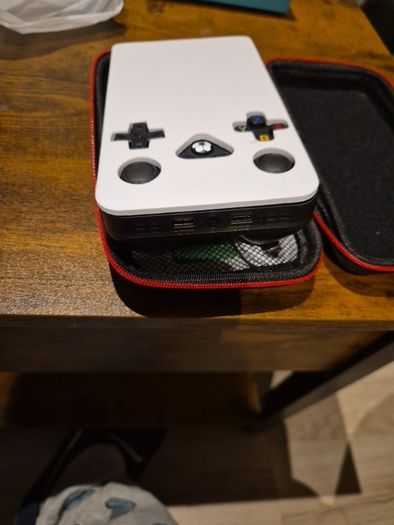 R36 max, handheld console