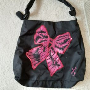 Vera Wang Tote Bag
