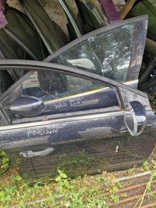 Fort mondeo 2010 2.0 TDCI  Front doors