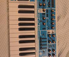 Synthesizer Novation Bass Station 2 Swifty edition