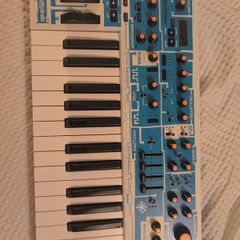 Synthesizer Novation Bass Station 2 Swifty edition