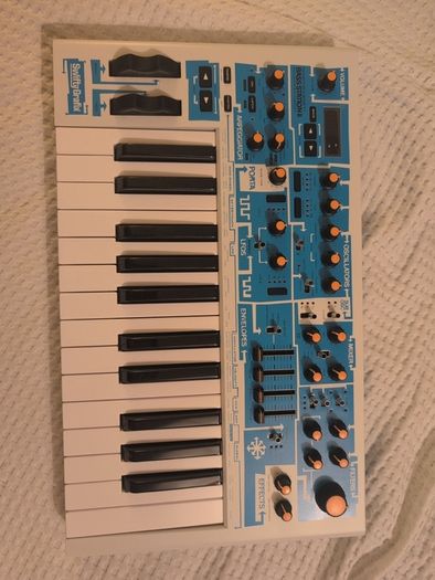 Synthesizer Novation Bass Station 2 Swifty edition