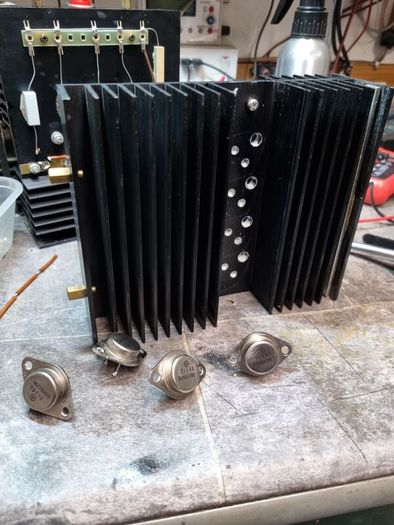 Revac DC-600 power amplifier