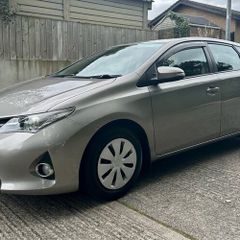2014 Toyota Auris | 99,000 miles | NCT July 2027