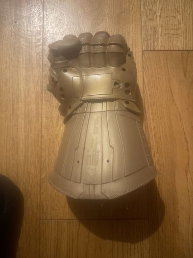 thanos glove avengers interactive