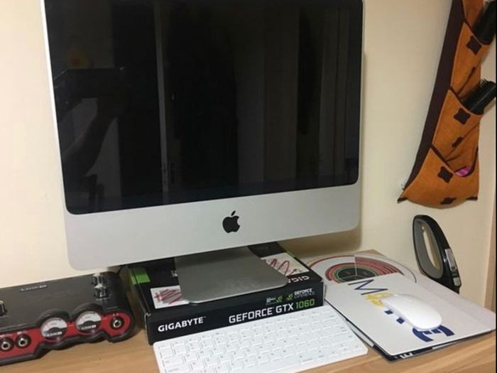 iMac 20- inch, 2009