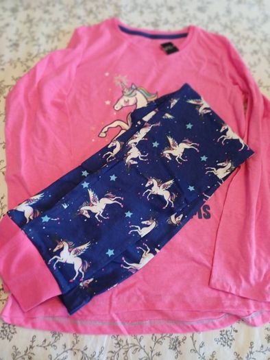 NEW Girls Pyjamas