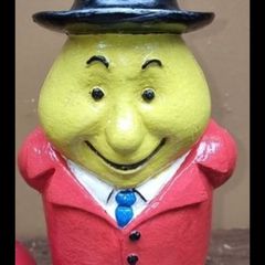 Mr Tayto  pub/bar resin ornament