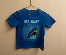 Shark top (age 5-6)