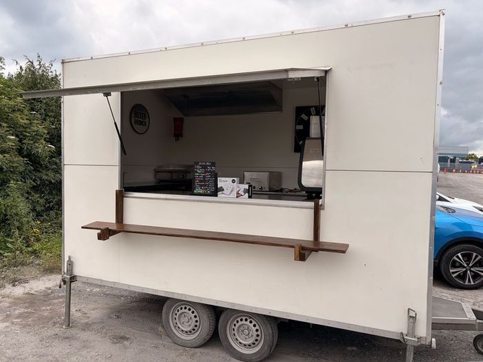 Premium Turnkey Food Trailer FULLY EQUIPPED