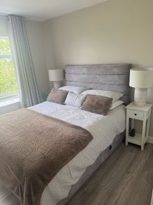 Bed king size