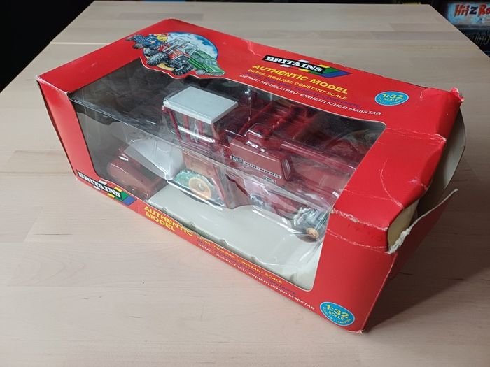 Britains Massey Ferguson Combine Harvester Farm Model Boxed MINT