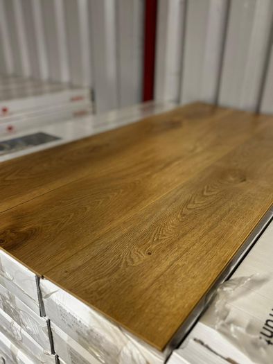 8mm & 12mm Laminated Flooring Ready For Delivery