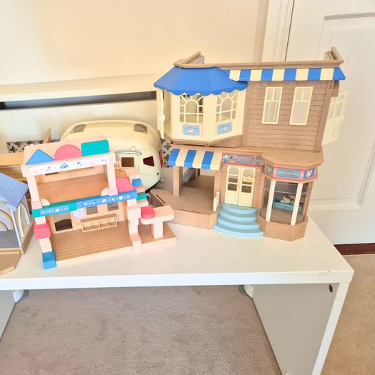 Vintage Sylvanian Families Playset Bundle
