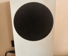 Xbox Series S Bundle - Console, 2TB Seagate Expansion, 2 Controllers, Headset