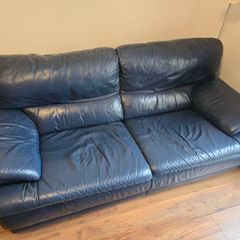 Granfort leather sofa