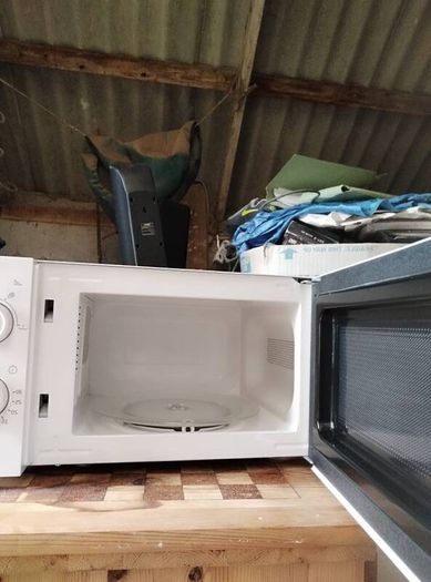 Microwave