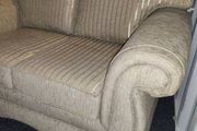 Elegant 2-Seater Sofa - Traditional Style - Excellent Condition