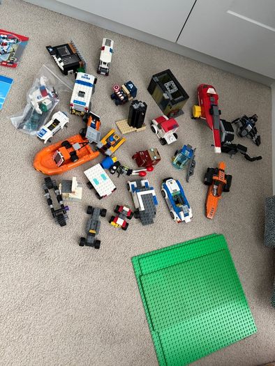 Lego bundle - 20+ sets