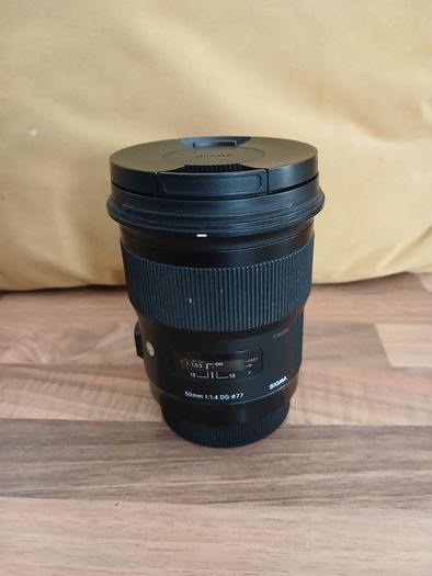 Lens for sale
