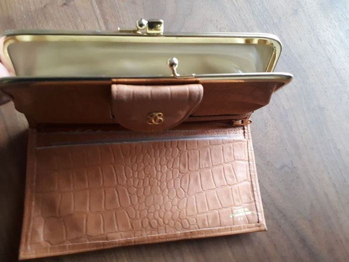 Vintage Buxton Leather Wallet/Purse