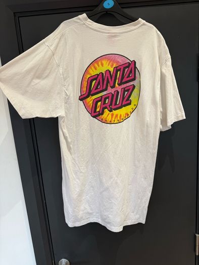 Santa cruz tshirt white