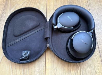 Bose Quietcomfort Ultra 1st gen headphones