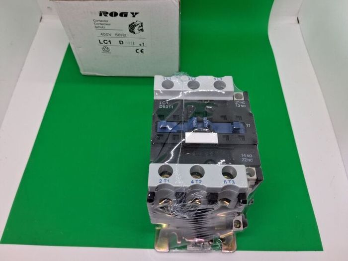 Postage - 4 Available - LC1 D5011 80A 600V 3P Telemecanique Contactor