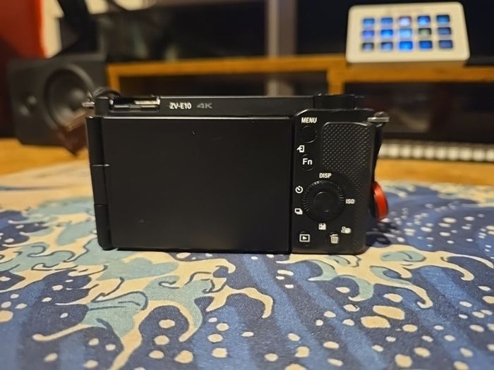 Sony Zve10 Vlogging Camera Like New Perfect Camera  With Kit Lens