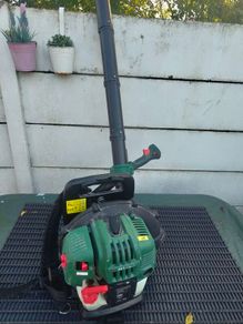 leaf blower
