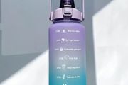 Large 2ltr Water Bottle With a Straw