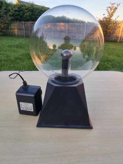 Plasma lamp/plasma ball