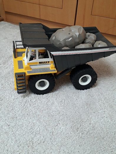 Playmobil Heavy Duty Dump Truck