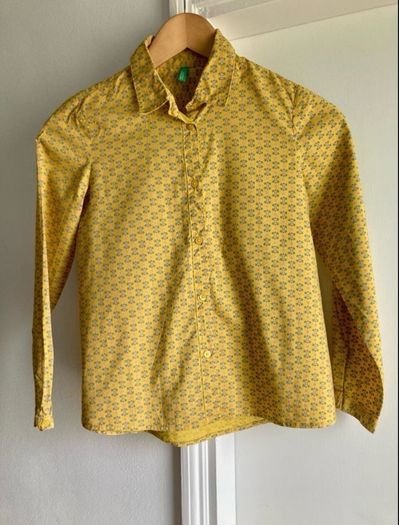Benetton girls shirt 8/9