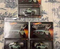 Hot Wheels Elite 64 Land Rover Defender 90 Pickup