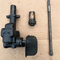 Land Rover Series oil pump