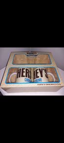 Brand New Set of 2 Hershey Chocolate Mugs in Giftset