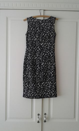 Black/White Dress