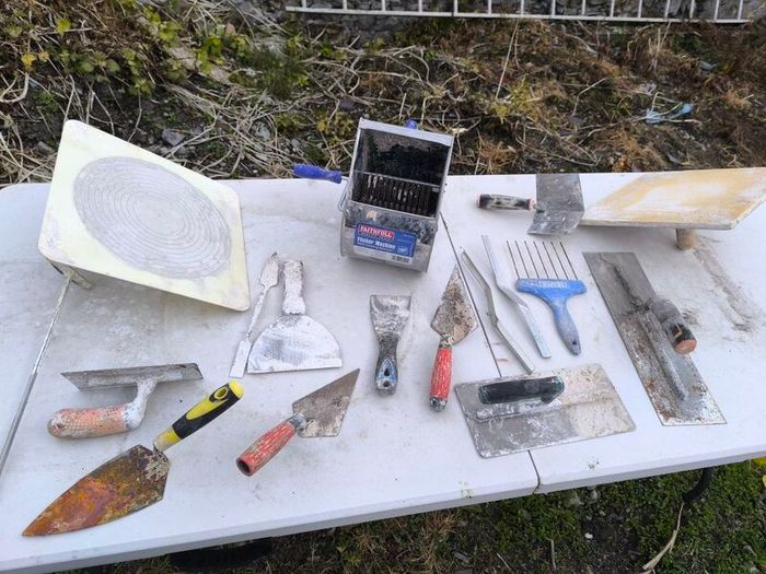 Plastering and building tools